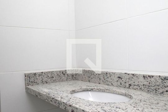 Banheiro Quarto Suíte de apartamento à venda com 1 quarto, 53m² em São João, Porto Alegre