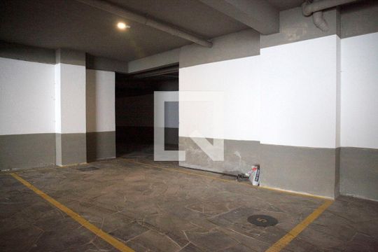 Box Estacionamento de apartamento à venda com 1 quarto, 53m² em São João, Porto Alegre