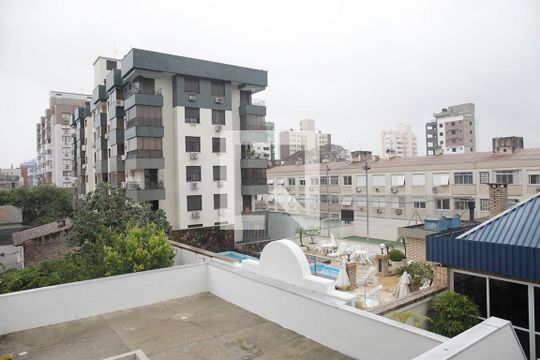 Sala Vista de apartamento à venda com 1 quarto, 53m² em São João, Porto Alegre