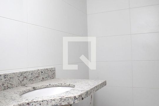 Banheiro Quarto 1 Suíte de apartamento à venda com 2 quartos, 83m² em São João, Porto Alegre