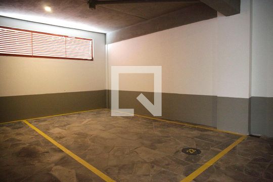 Box Estacionamento de apartamento à venda com 1 quarto, 53m² em São João, Porto Alegre