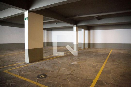 Box Estacionamento de apartamento à venda com 2 quartos, 83m² em São João, Porto Alegre