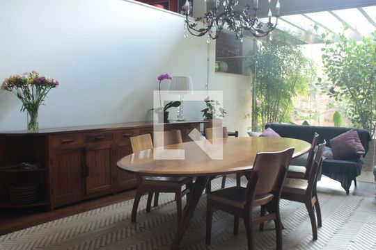Sala de Jantar de casa para alugar com 6 quartos, 560m² em Vila Tramontano, São Paulo