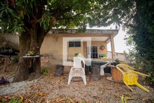 Fachada de casa para alugar com 3 quartos, 212m² em N Sra Gracas, Betim