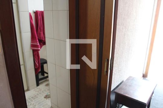 Banheiro da Suíte de casa à venda com 2 quartos, 250m² em Vila Romana, São Paulo