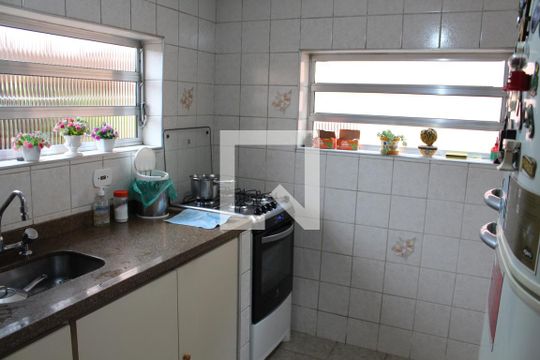 Cozinha de casa à venda com 2 quartos, 250m² em Vila Romana, São Paulo