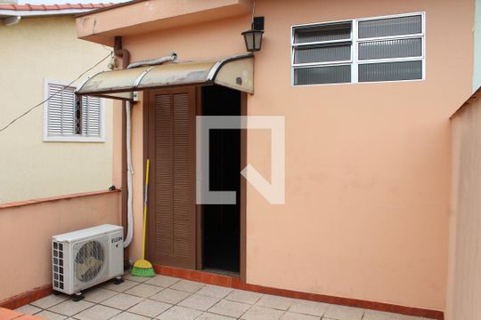 Sacada quarto suíte de casa à venda com 2 quartos, 250m² em Vila Romana, São Paulo