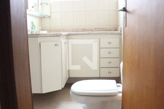 Banheiro de casa à venda com 4 quartos, 180m² em Vila Dom Pedro Ii, São Paulo