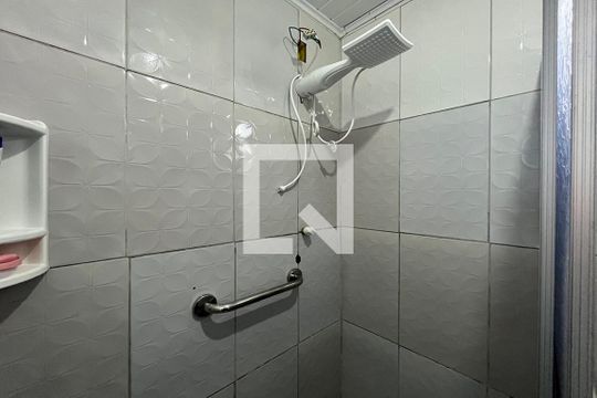 Banheiro 2 de casa para alugar com 4 quartos, 120m² em Santo Afonso, Novo Hamburgo