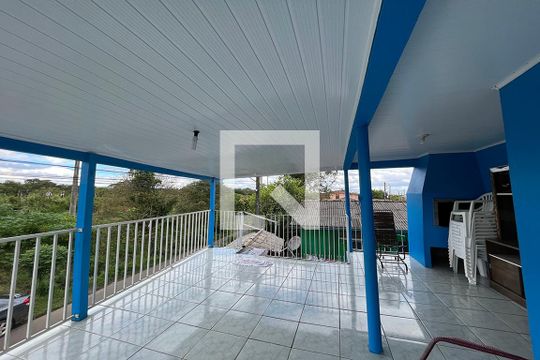 Área externa de casa para alugar com 4 quartos, 120m² em Santo Afonso, Novo Hamburgo