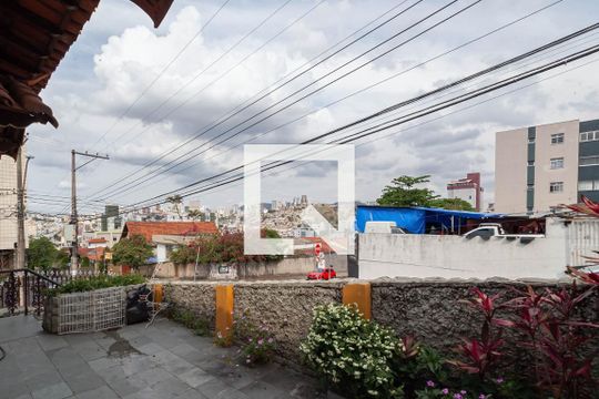 Vista do quarto 1 de casa à venda com 4 quartos, 200m² em Jardim America, Belo Horizonte