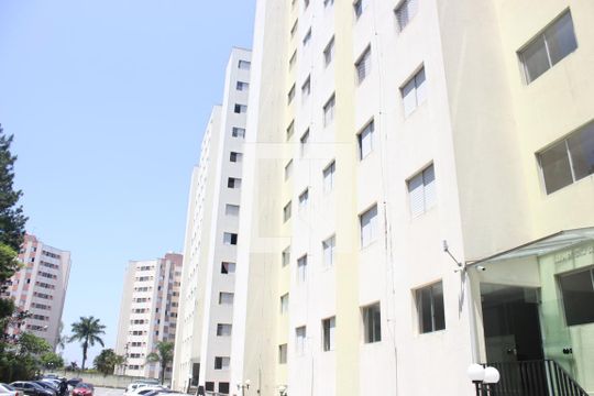 Fachada de apartamento para alugar com 2 quartos, 55m² em Picanço, Guarulhos