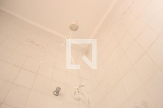 Banheiro de apartamento à venda com 2 quartos, 55m² em Picanço, Guarulhos