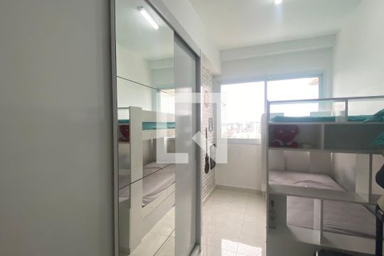 Quarto 2 de apartamento para alugar com 2 quartos, 59m² em Alphaville Empresarial, Barueri
