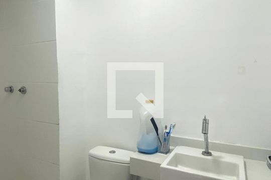 Banheiro Corredor de apartamento para alugar com 2 quartos, 59m² em Alphaville Empresarial, Barueri