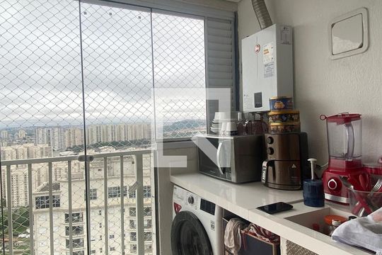 Área de Serviço de apartamento para alugar com 2 quartos, 59m² em Alphaville Empresarial, Barueri