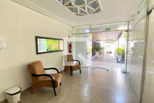 Área Comum - Hall de Entrada  de apartamento à venda com 3 quartos, 210m² em Vila Bertioga, São Paulo