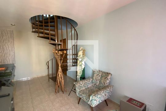 Sala 1 de apartamento à venda com 3 quartos, 210m² em Vila Bertioga, São Paulo