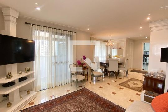 Apartamento à venda com 3 quartos, 196m² em Vila Regente Feijó, São Paulo