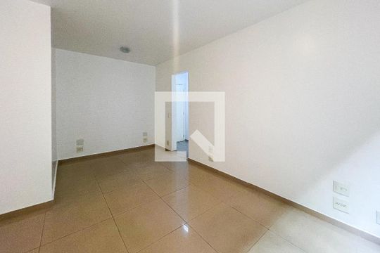 Sala de apartamento para alugar com 1 quarto, 45m² em Moema, São Paulo