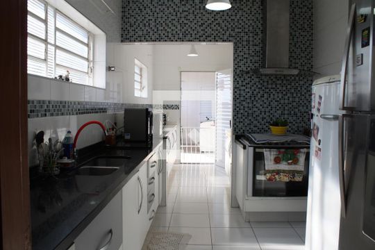 Cozinha de casa à venda com 3 quartos, 337m² em Jardim Eulina, Campinas