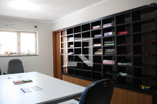 Escritório de casa à venda com 3 quartos, 337m² em Jardim Eulina, Campinas