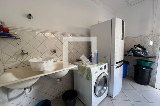 Área comum de casa à venda com 4 quartos, 200m² em Arcadia, Contagem