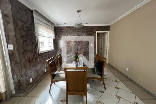 Sala 2 de casa à venda com 4 quartos, 200m² em Arcadia, Contagem