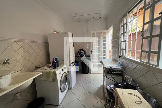 Área de Serviço de casa à venda com 4 quartos, 200m² em Arcadia, Contagem
