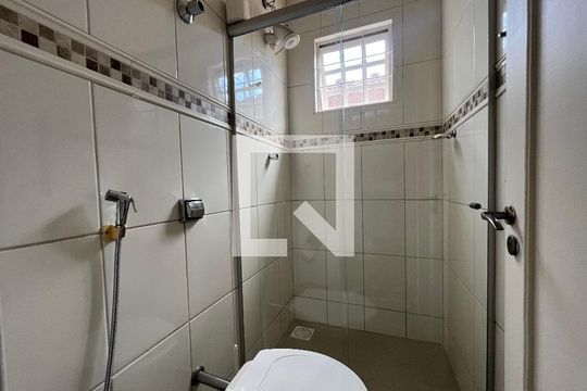 Banheiro 1 de casa à venda com 4 quartos, 200m² em Arcadia, Contagem