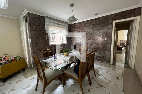 Sala 2 de casa à venda com 4 quartos, 200m² em Arcadia, Contagem