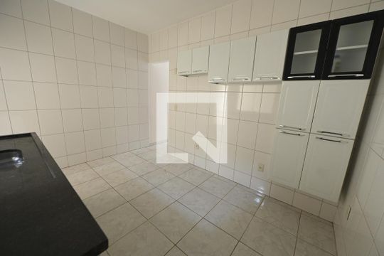 Cozinha de casa para alugar com 3 quartos, 370m² em Nova Brasília, Aparecida de Goiânia