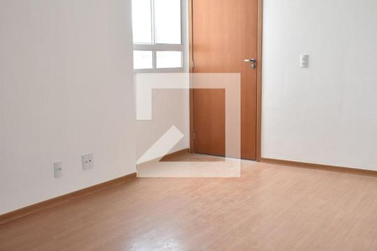 Sala de apartamento para alugar com 2 quartos, 42m² em Campo Grande, Rio de Janeiro