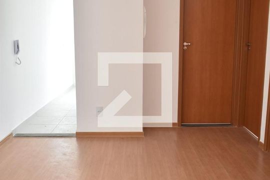 Sala de apartamento para alugar com 2 quartos, 42m² em Campo Grande, Rio de Janeiro