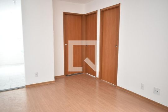 Sala de apartamento para alugar com 2 quartos, 42m² em Campo Grande, Rio de Janeiro