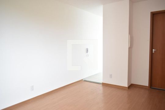 Sala de apartamento para alugar com 2 quartos, 42m² em Campo Grande, Rio de Janeiro