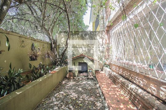 Jardim de casa para alugar com 5 quartos, 300m² em Vila Mariana, São Paulo