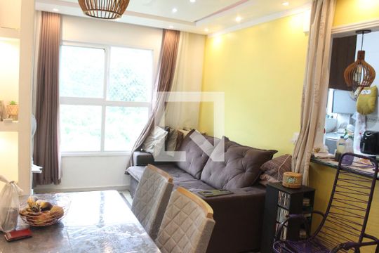 Sala de apartamento para alugar com 2 quartos, 59m² em Vila Voturuá, São Vicente