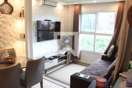 Apartamento para alugar com 2 quartos, 59m² em Vila Voturuá, São Vicente