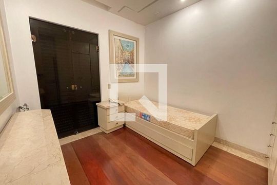 Casa para alugar com 4 quartos, 1180m² em Interlagos, São Paulo