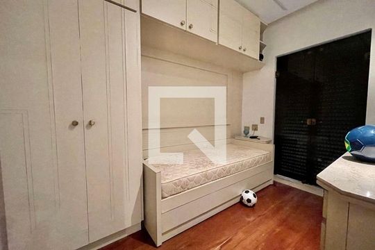 Casa para alugar com 4 quartos, 1180m² em Interlagos, São Paulo