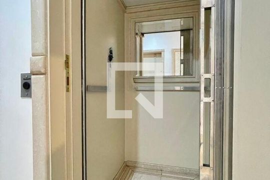 Casa para alugar com 4 quartos, 1180m² em Interlagos, São Paulo