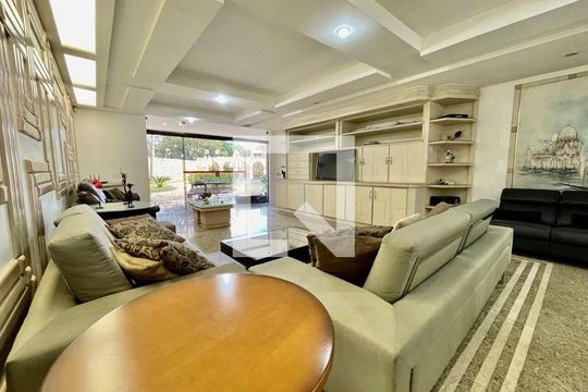 Casa para alugar com 4 quartos, 1180m² em Interlagos, São Paulo