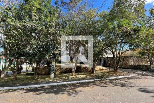 Casa para alugar com 4 quartos, 1180m² em Interlagos, São Paulo