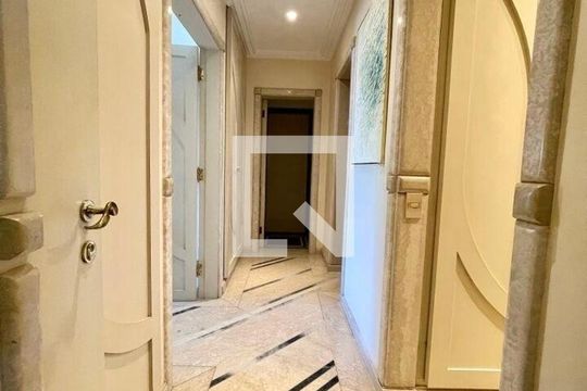 Casa para alugar com 4 quartos, 1180m² em Interlagos, São Paulo