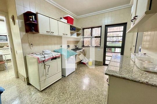 Casa para alugar com 4 quartos, 1180m² em Interlagos, São Paulo
