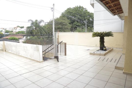 Varanda de casa à venda com 6 quartos, 375m² em Vila Comercial, São Paulo