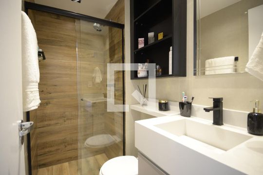 Banheiro de apartamento para alugar com 1 quarto, 33m² em Vila Mariana, São Paulo