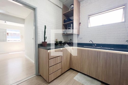 Cozinha de apartamento à venda com 1 quarto, 46m² em Vila Itapura, Campinas