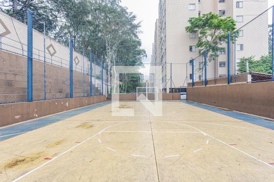 Quadra Esportiva de apartamento para alugar com 3 quartos, 56m² em Jardim Santa Emília, São Paulo